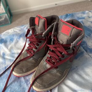 Nike Sky High Dunk wedge Pink and Gray Size 9 629746-011 2014 Missing insoles